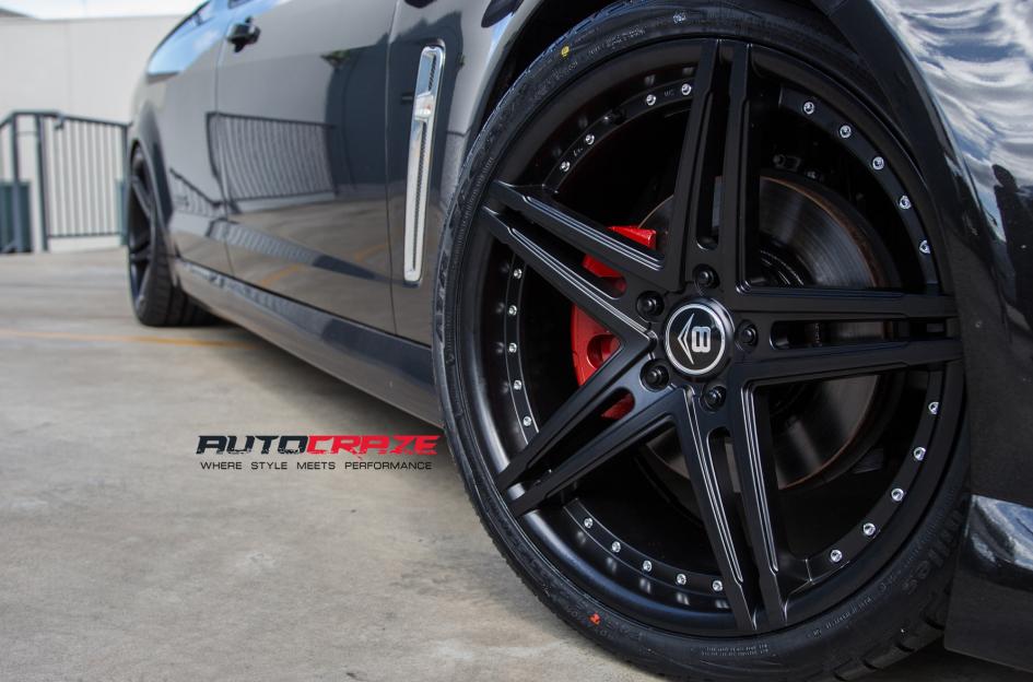 HOLDEN-COMMODORE-DICTATOR-MATTE-BLACK